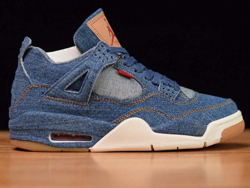 Air Jordan 4 Retro Levi's Blue Denim AO2571-401