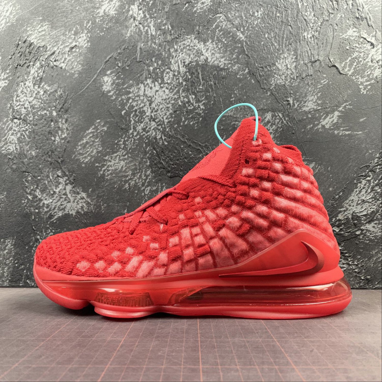 Nike LeBron 17 Red Carpet - BQ3177-600