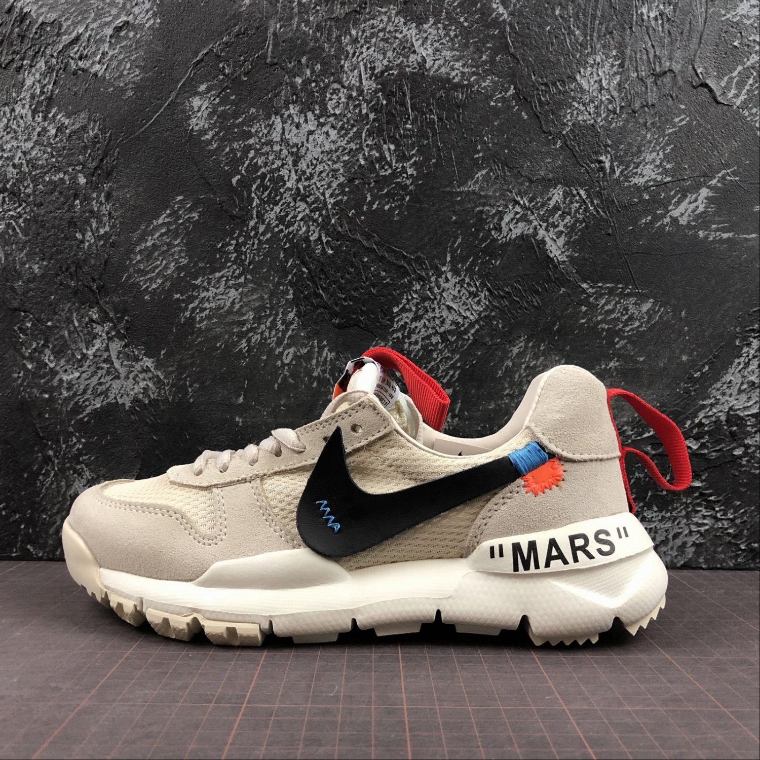 OFF-White X Nike Craft Mars Yard TS NASA 2.0 AA2261-100