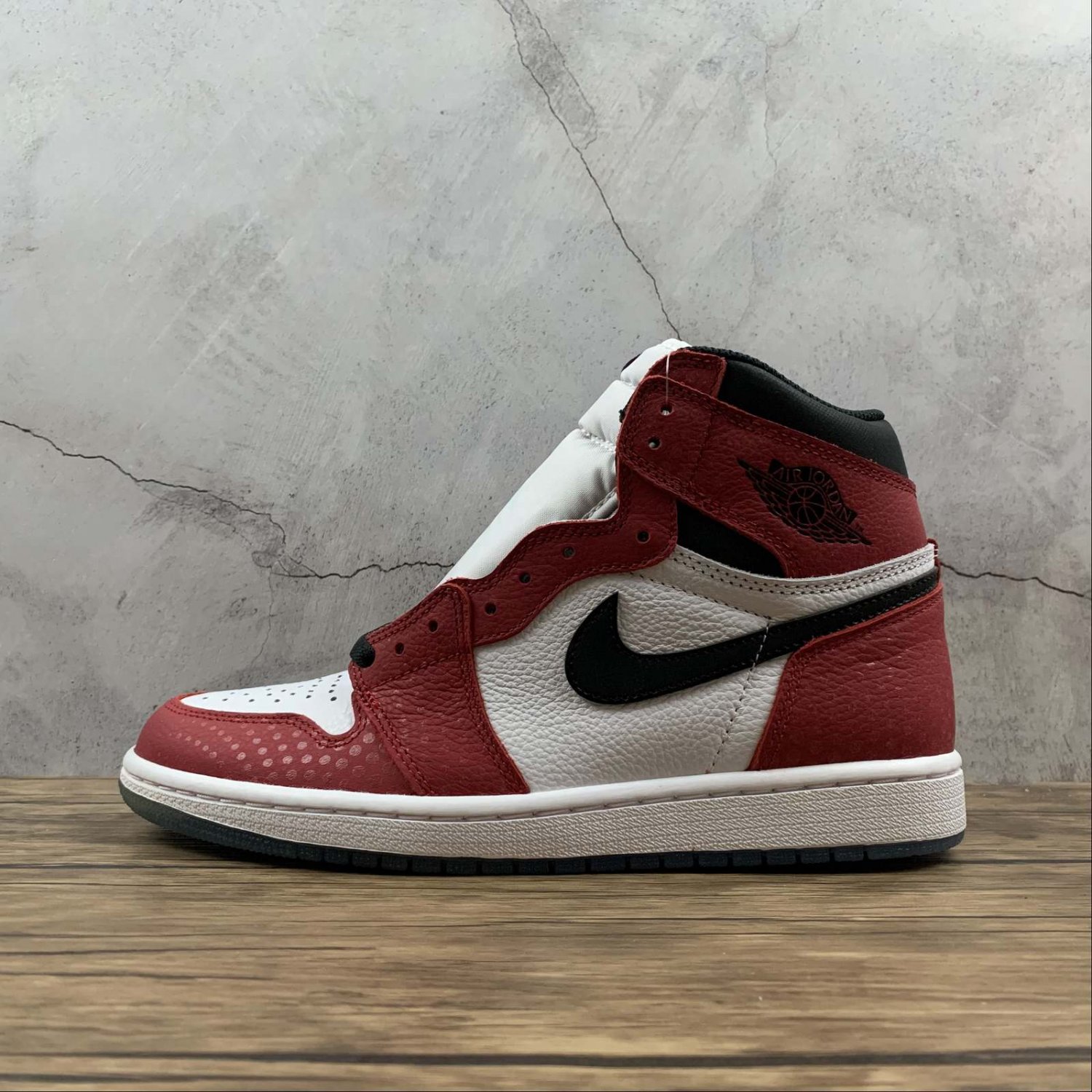 AIR JORDAN 1 Retro High Og 'Origin Story' - 555088-602