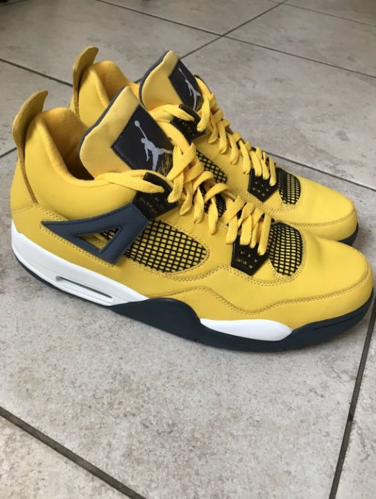 Jordan 4 Retro Lightning