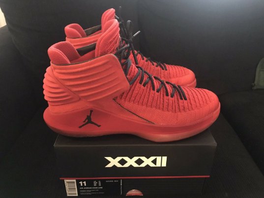 Jordan XXXII Rosso Corsa
