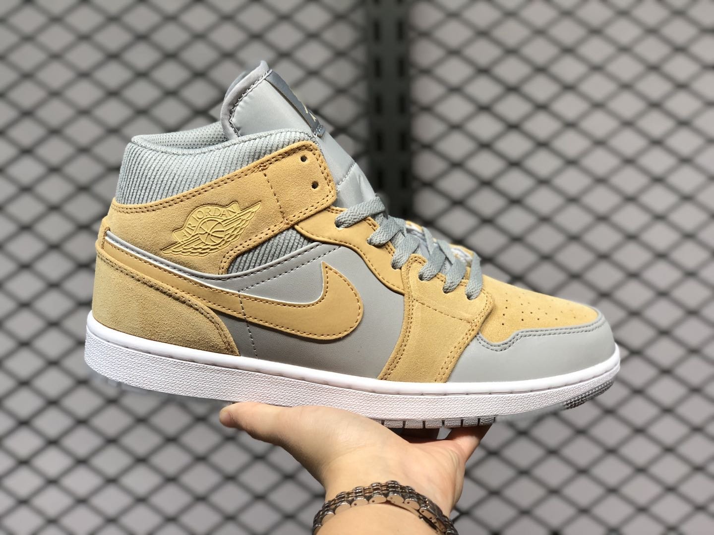 2020 Air Jordan 1 Mid &acirc;��Bone Grey&acirc;�� Hot Sale DA4666-001