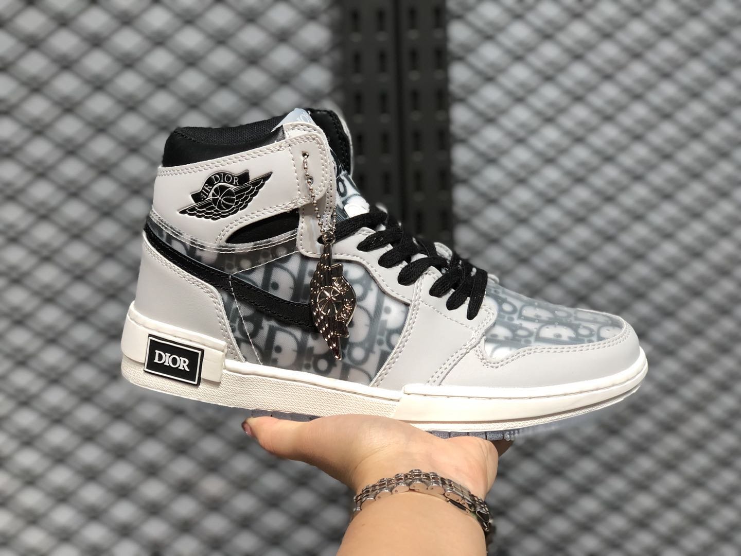 Air Jordan 1 High OG Wolf Grey Sail-Photon Dust-White CN8607-002
