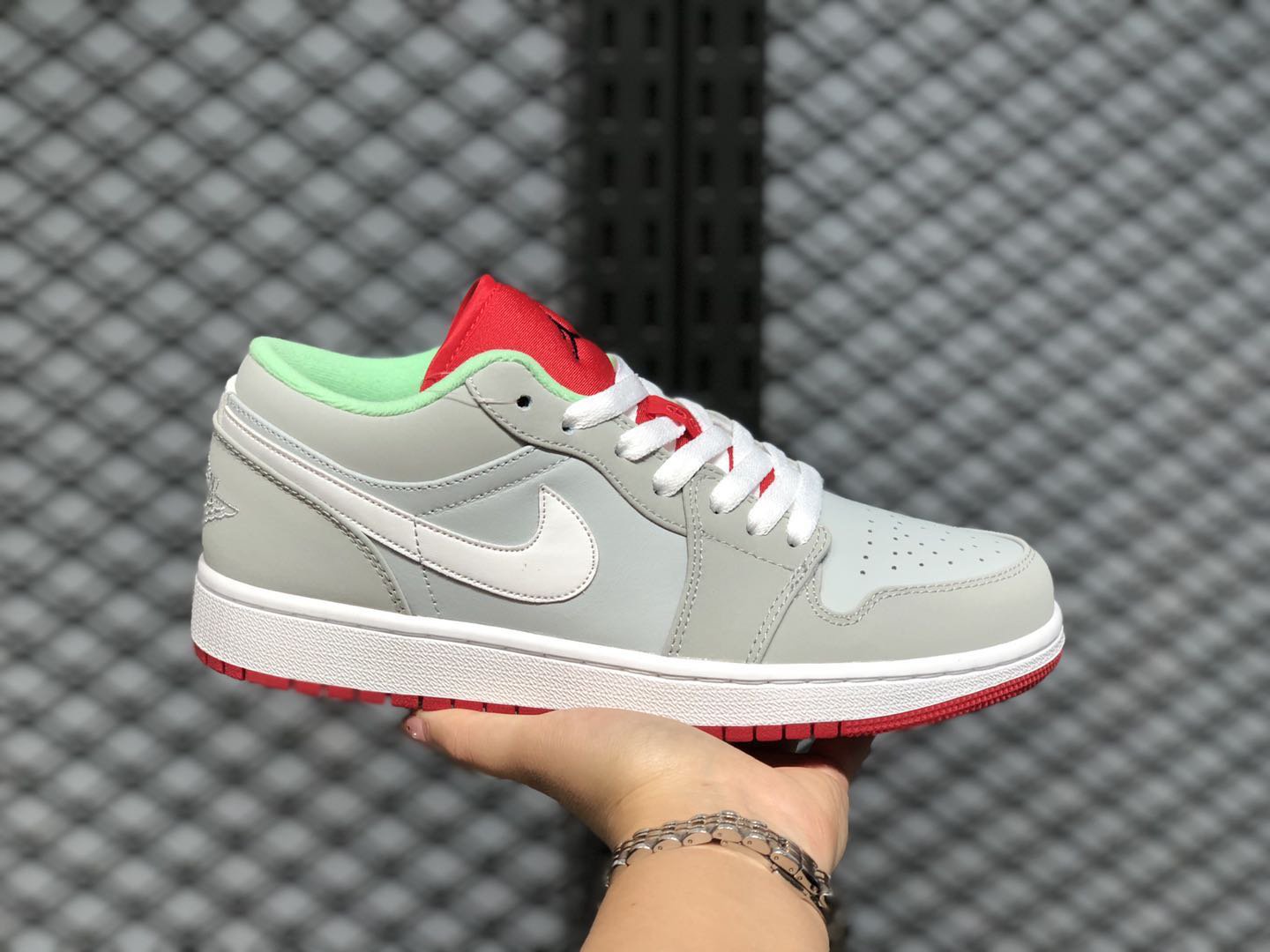 Air Jordan 1 Low Hare Grey Mist