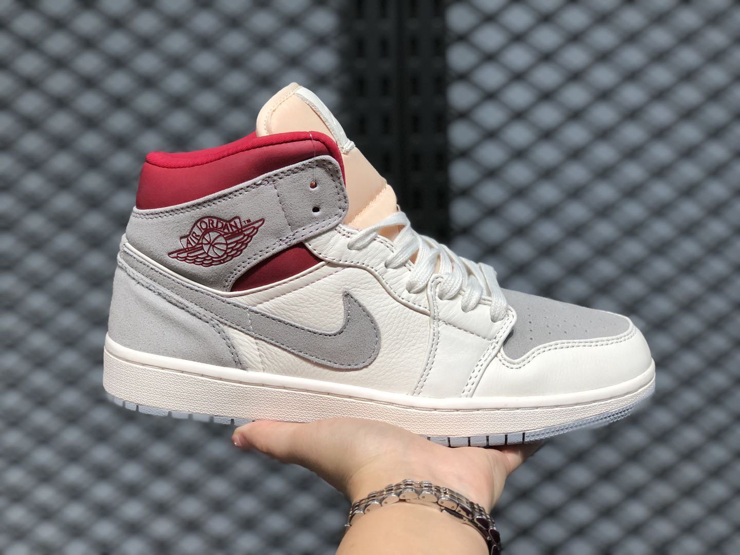 sns x air jordan 1 mid