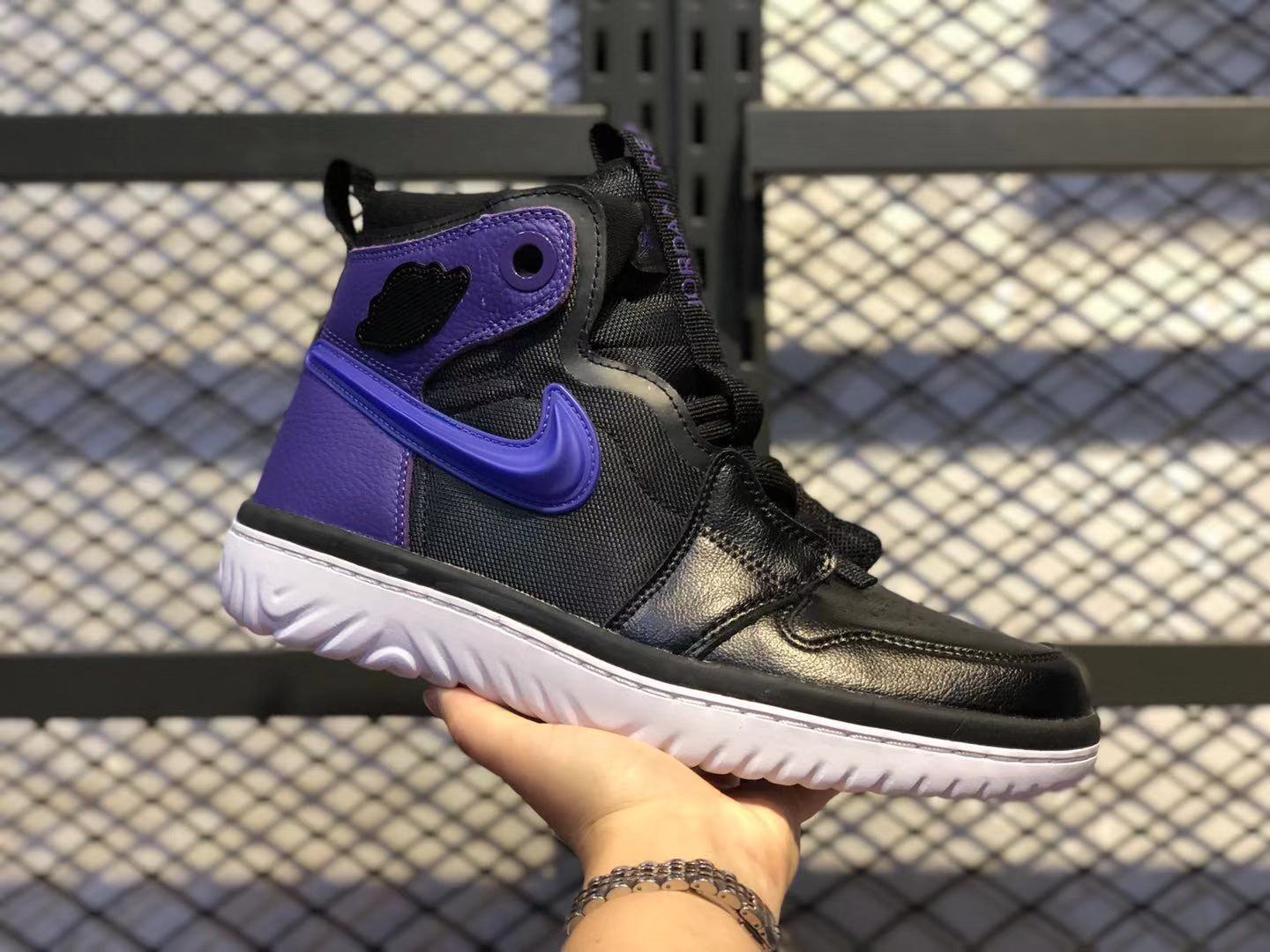 Air Jordan 1 High React Black