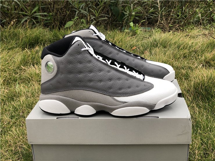 Air Jordan 13 &acirc;��Atmosphere Grey&acirc;��