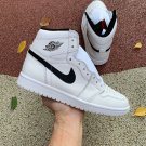Air Jordan1 Retro High OG 555088-102