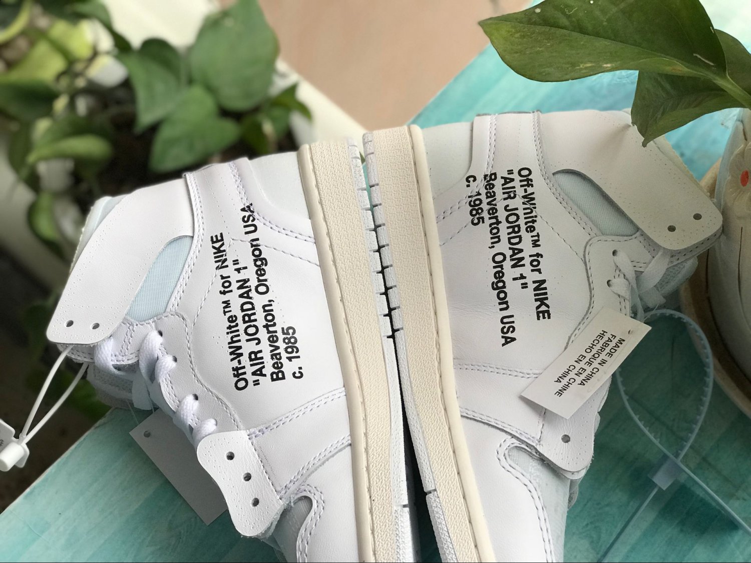 OFF-WHITE x Air Jordan 1 AJ1OW AQ0818-100