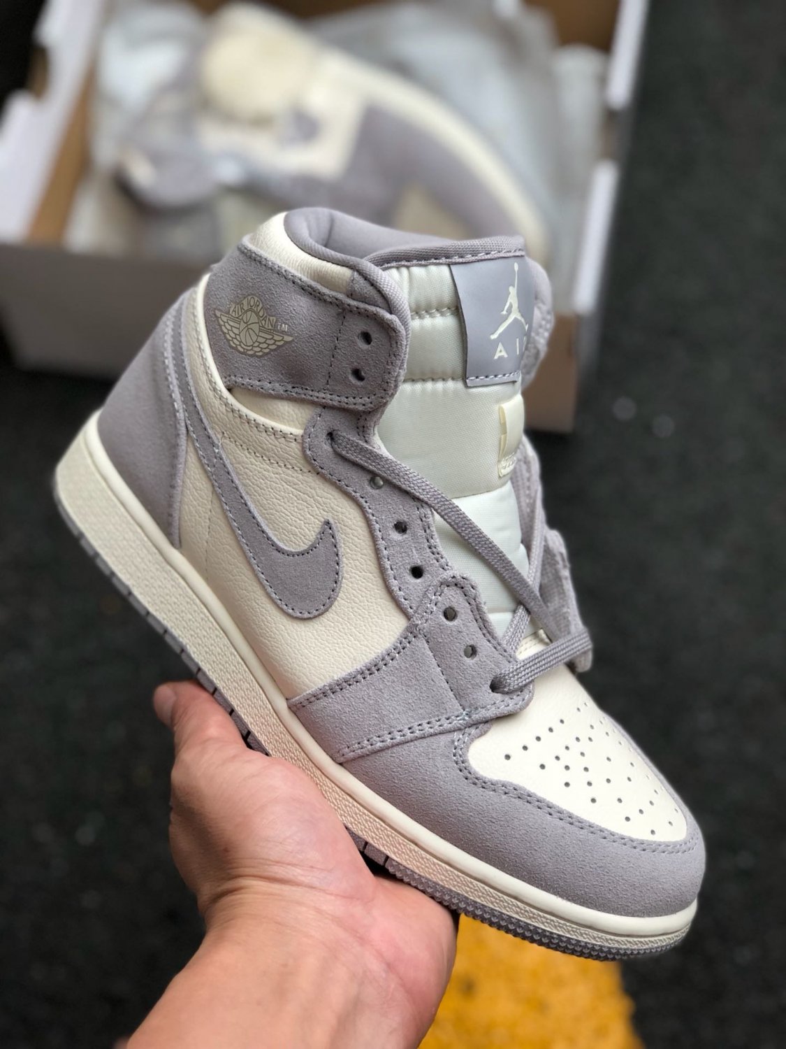 pale ivory aj1