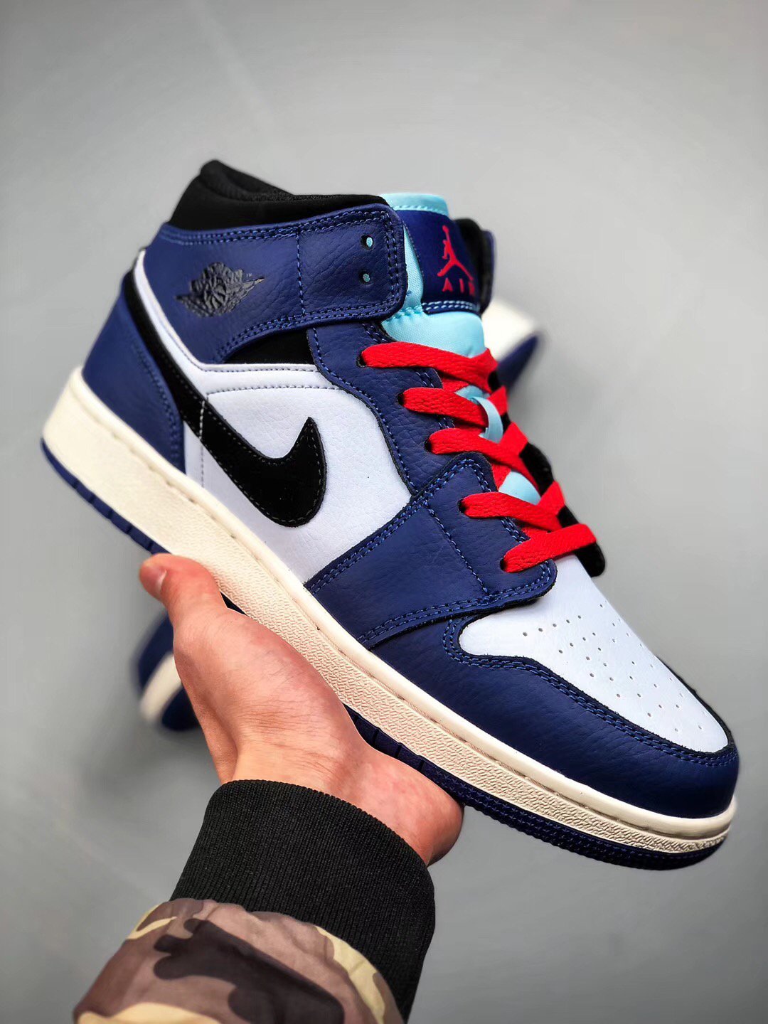 jordan 1 mid spiderman