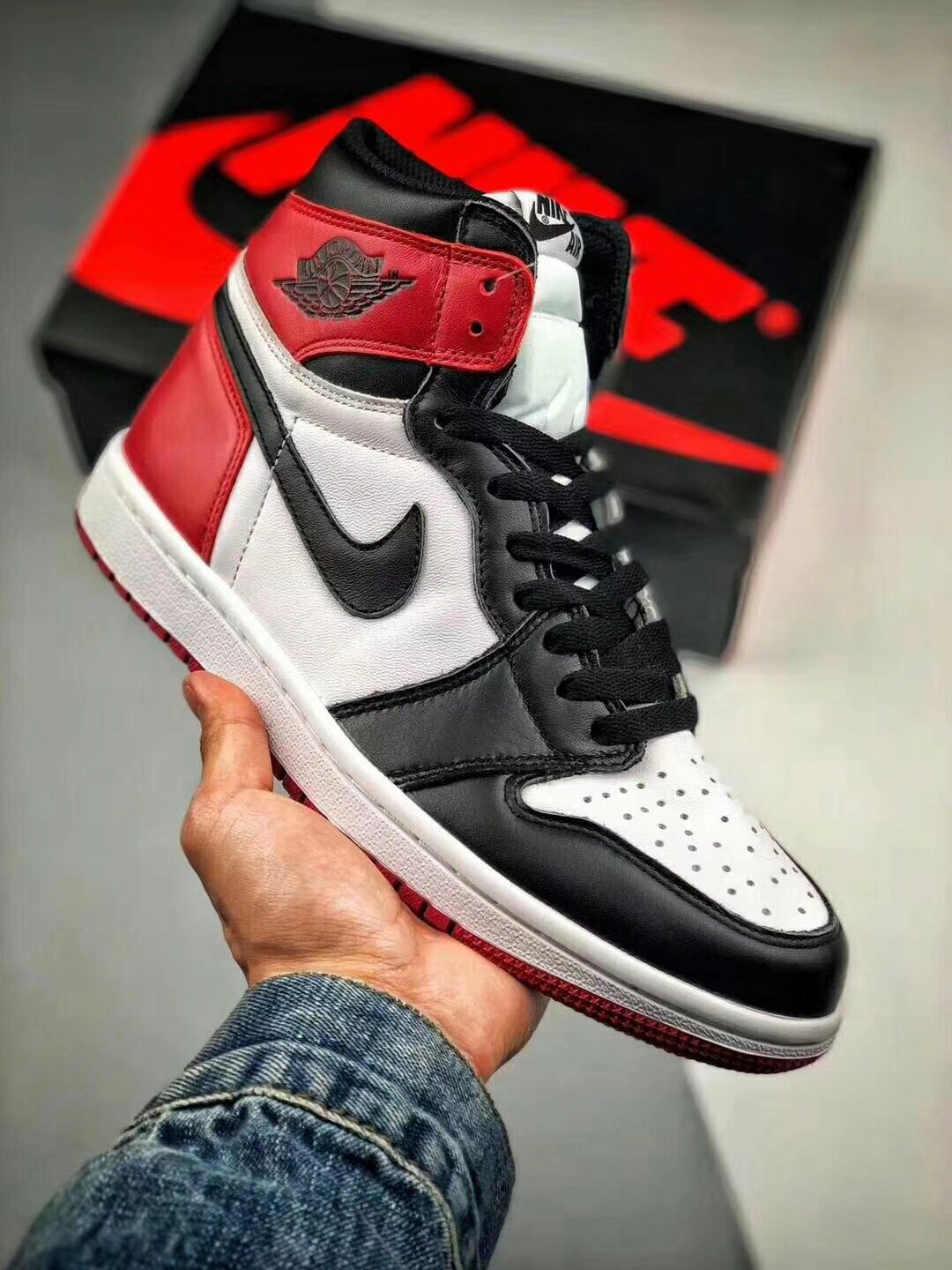 Air Jordan 1 Retro High OG &acirc;��Black Toe&acirc;�� 555088-125 On Sale