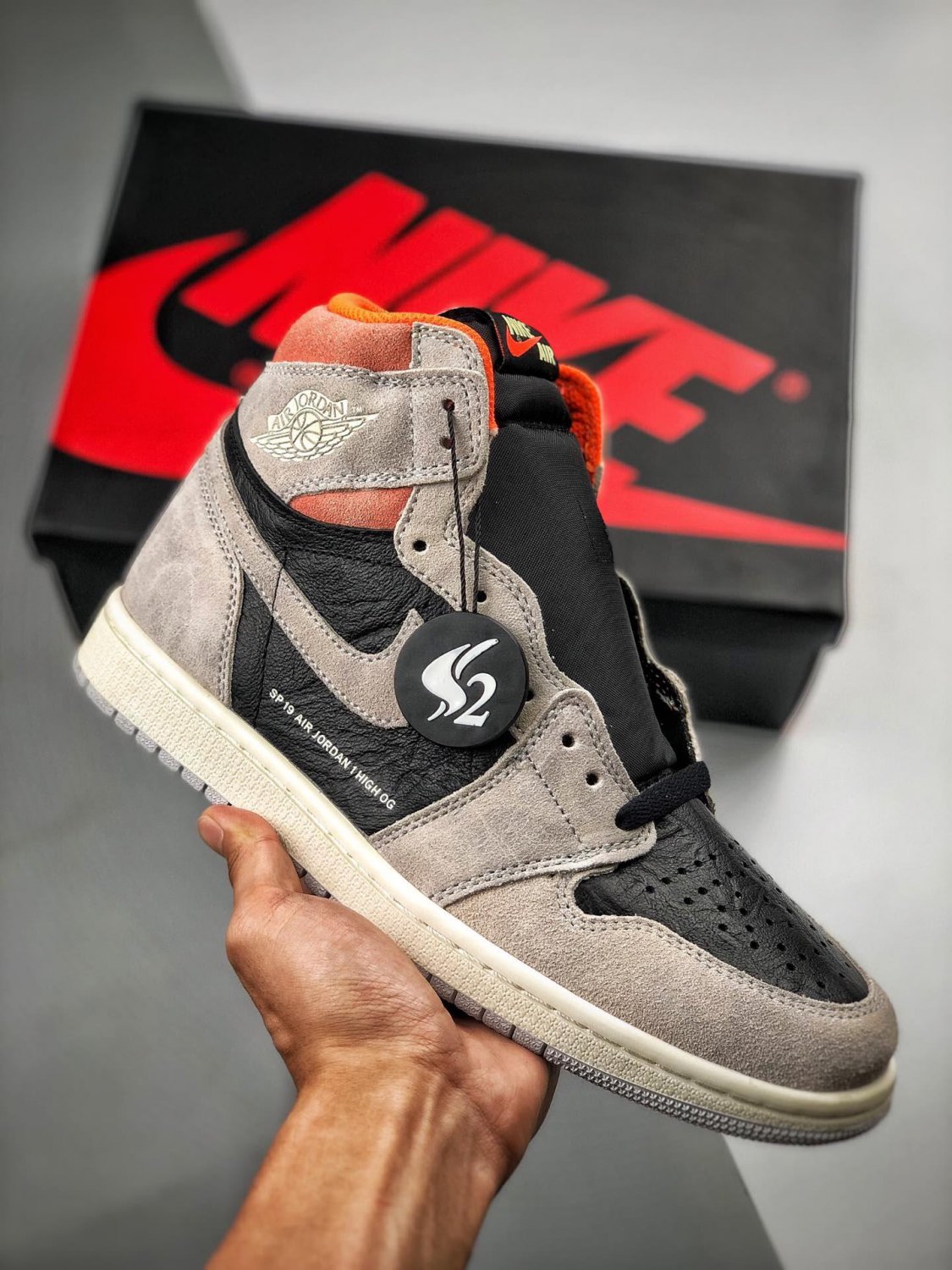 Air Jordan 1 Retro High OG &acirc;��Neutral Grey&acirc;�� On Sale