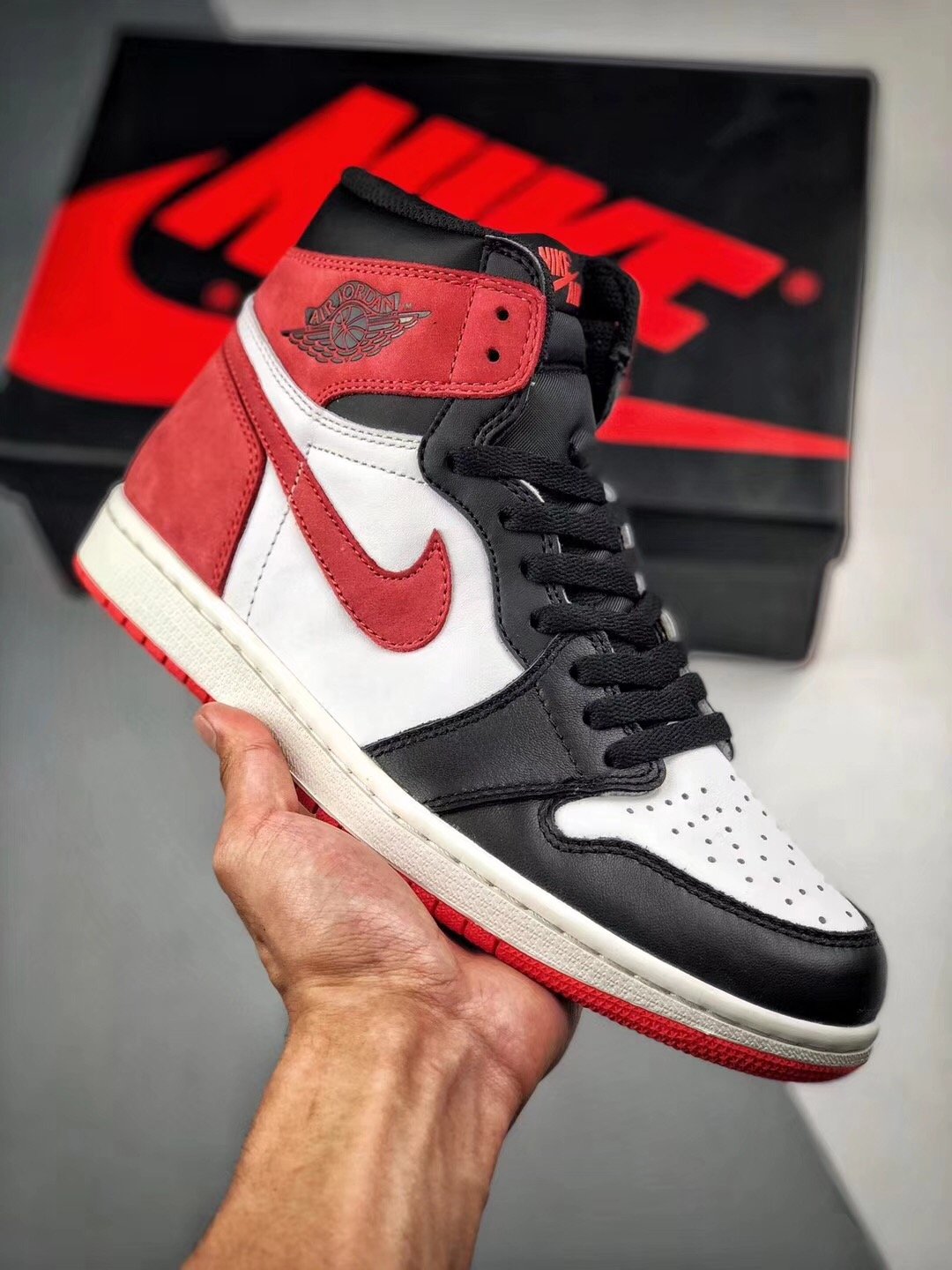 Air Jordan 1 Retro High OG Summit White Track Red-Black For Sale