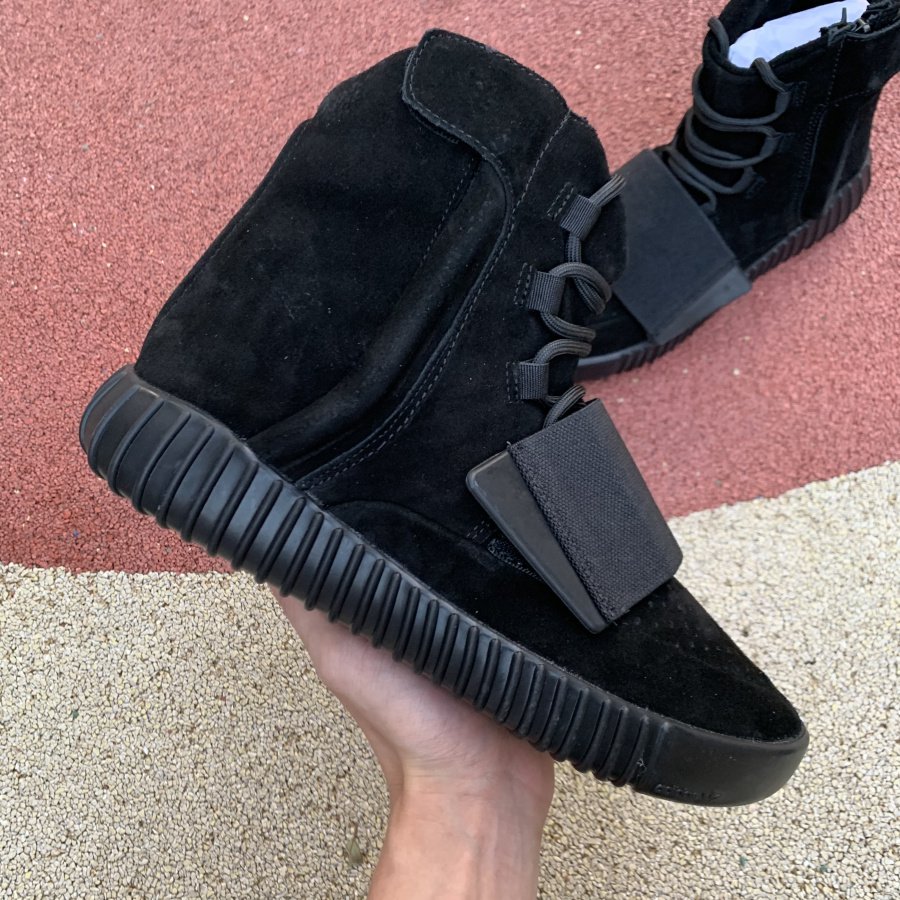 adidas yeezy boost 750 triple black