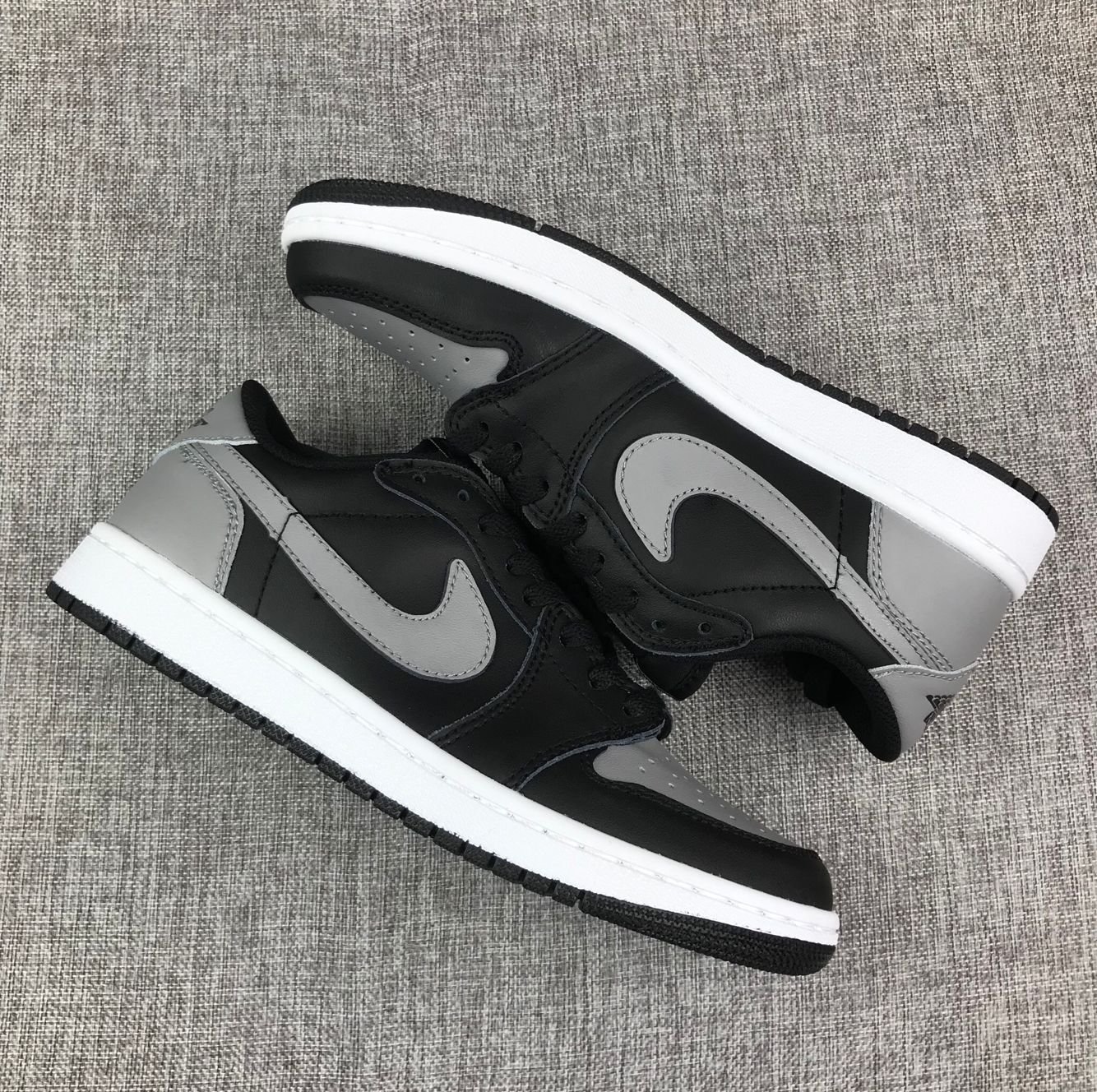 Air Jordan 1 Retro Low OG 'Shadow' 709999 003