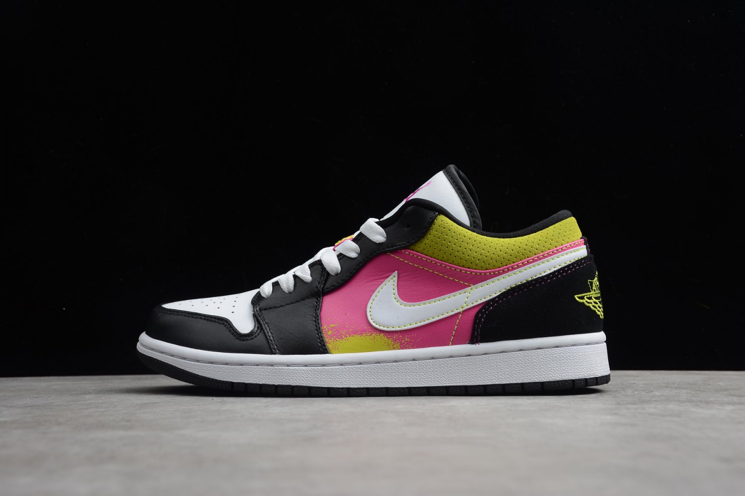 Jordan 1 Low Black Active Fuchsia Cyber - CW5564-001