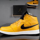 Air Jordan 1 Mid 'University Gold' 554724 700