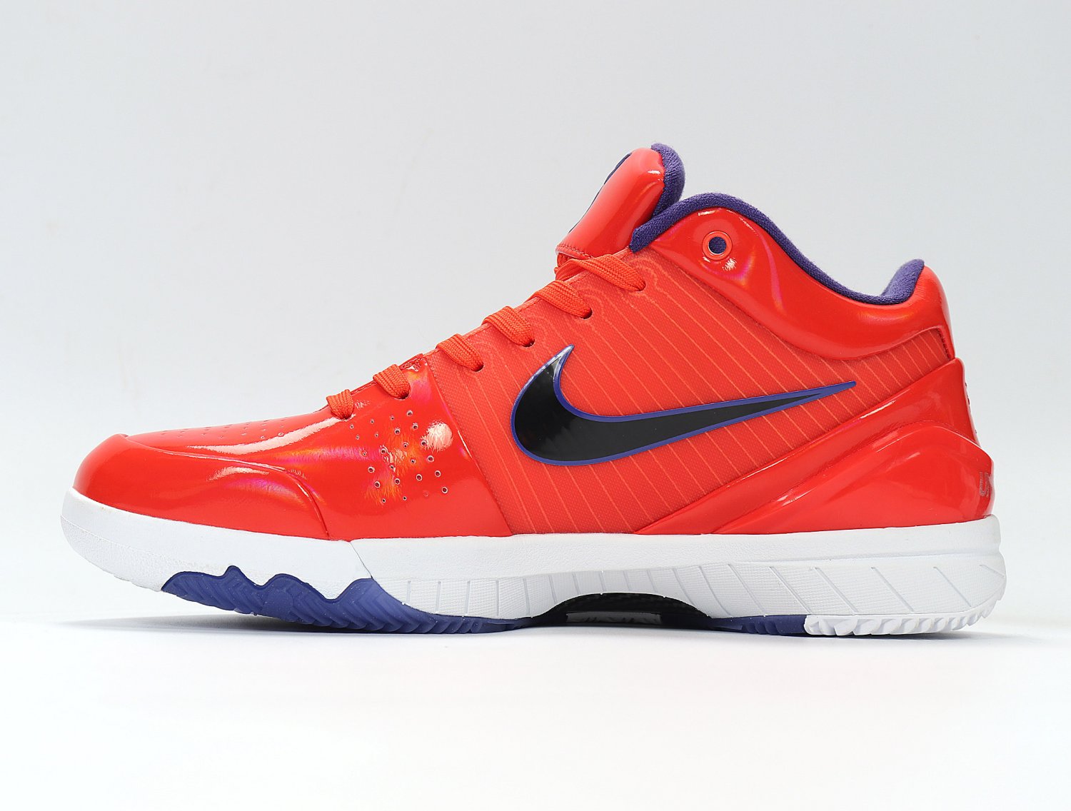 Undefeated x Kobe 4 Protro 'Team Orange' CQ3869 800