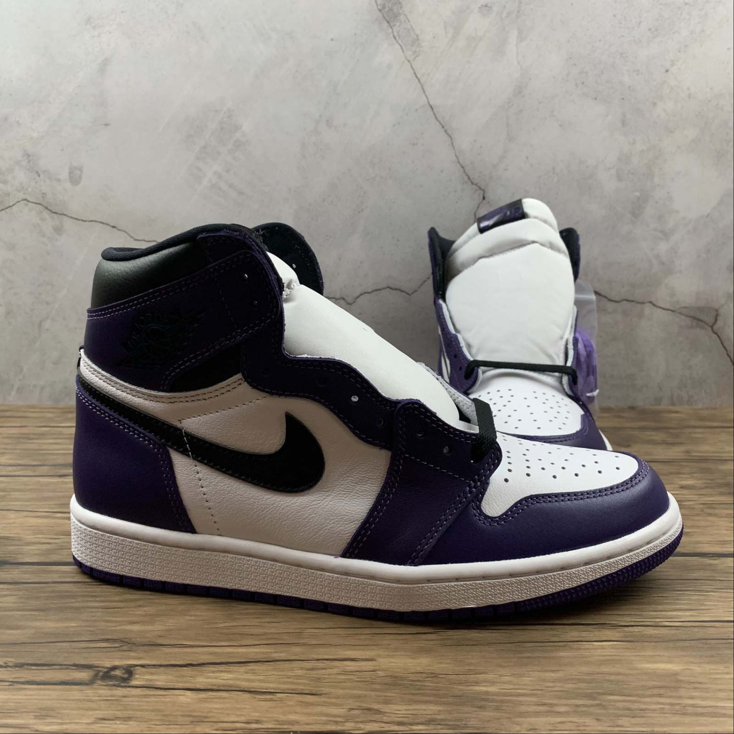 Air Jordan 1 High Og Court Purple 555088 500 