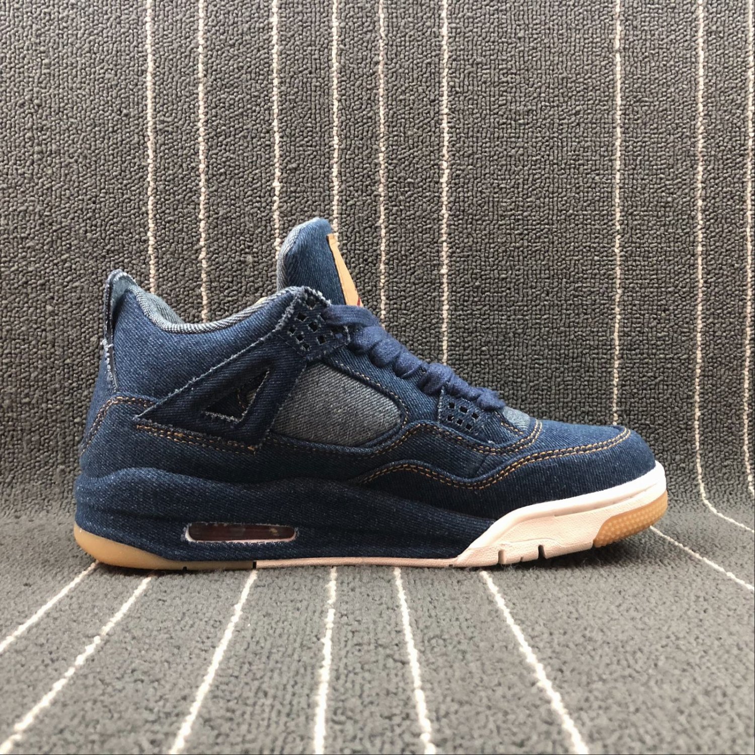 Levi's x Air Jordan 4 Retro 'Denim' AO2571 401