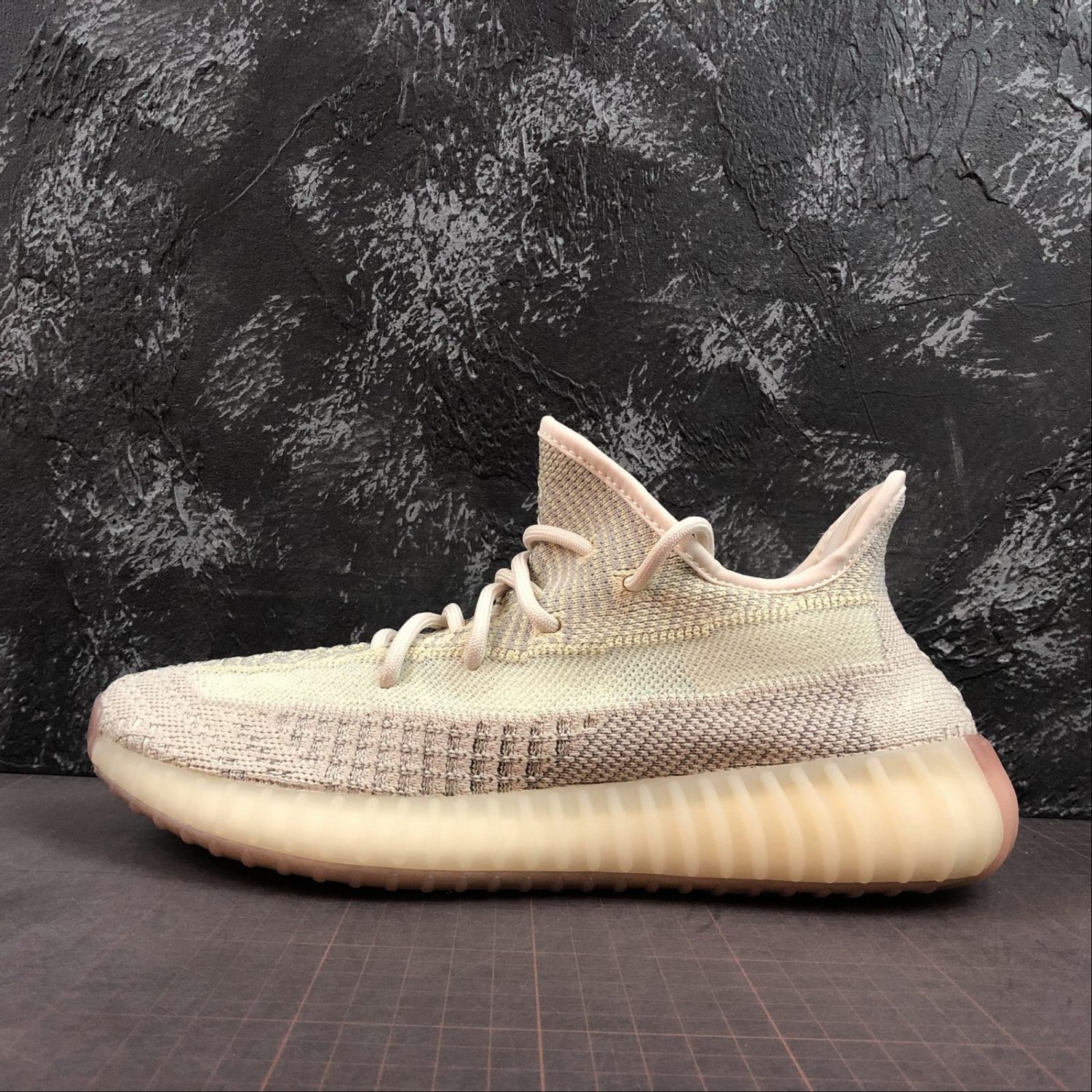 Adidas YEEZY BOOST 350V2  FW5318