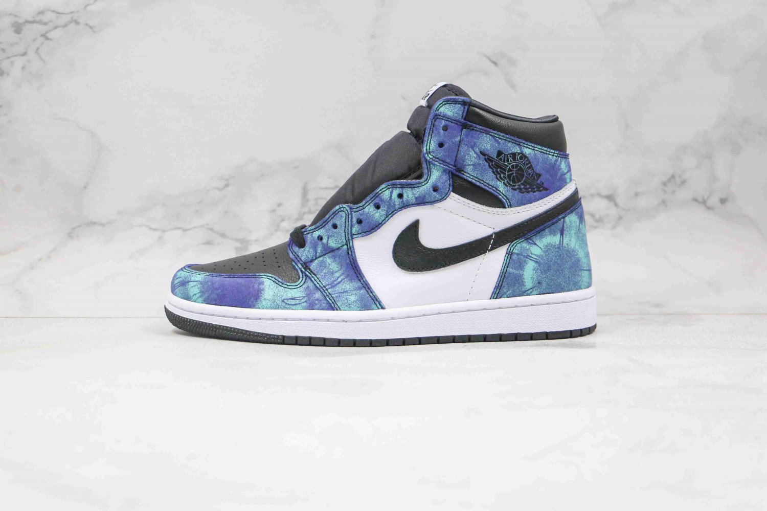 Air Jordan 1 High OG &acirc;��Crimson Tint&acirc;�� 555088-081