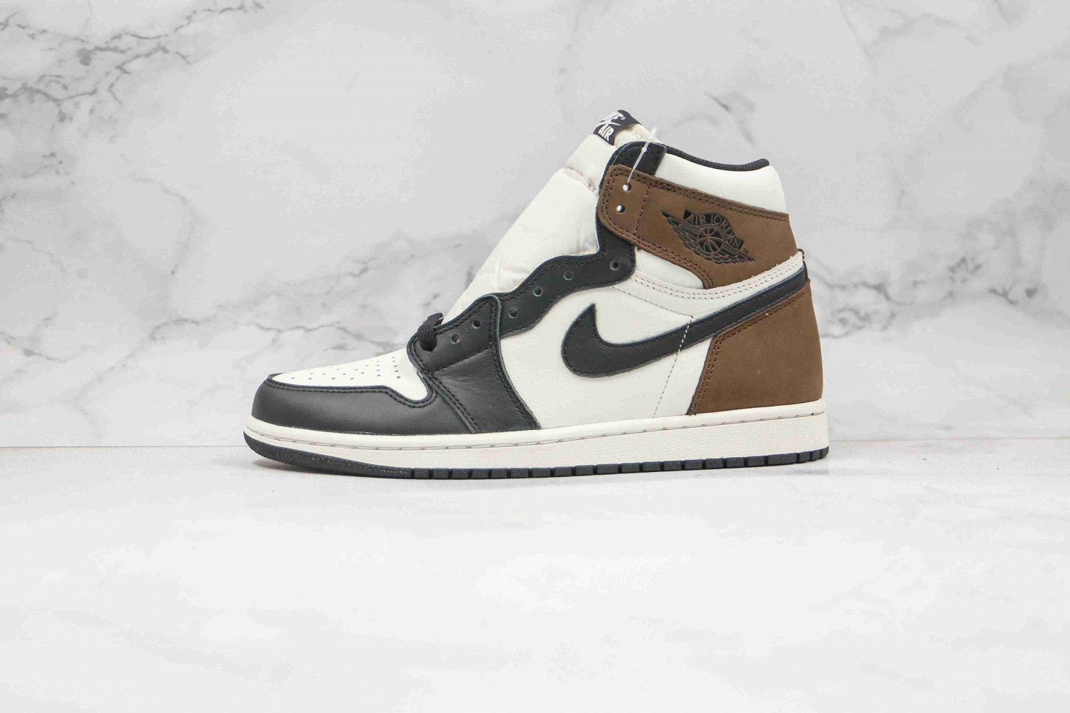 Air Jordan 1 High OG Dark Mocha 555088 105