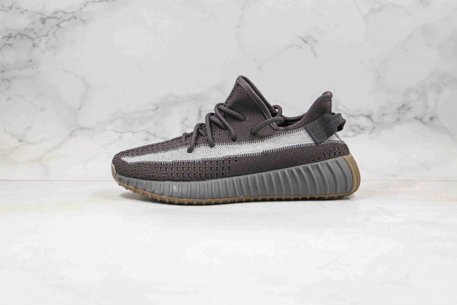 Adidas Yeezy Boost 350V2 Tail Light FY2904