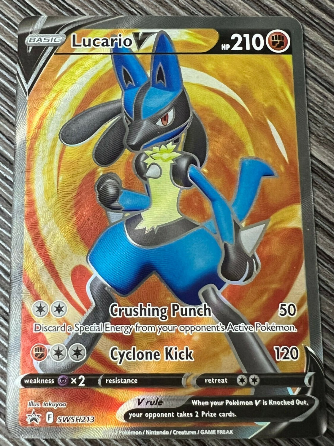 Lucario V - SWSH213