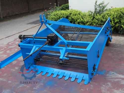 Garlic harvester machine