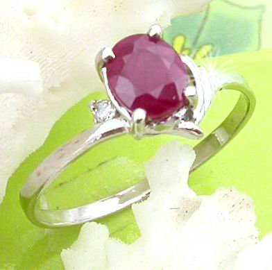 Brand 'LIYING' 925 Sterling Silver Ring with Nature Ruby