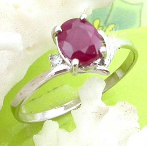 Brand 'LIYING' 925 Sterling Silver Ring with Nature Ruby