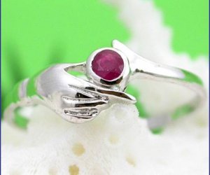 Brand 'LIYING'  Elegant 925 Sterling Silver Ring with Nature Ruby