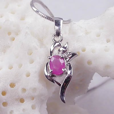 Brand 'LIYING' Fashion 925 Sterling Silver Pendant with Natural Ruby