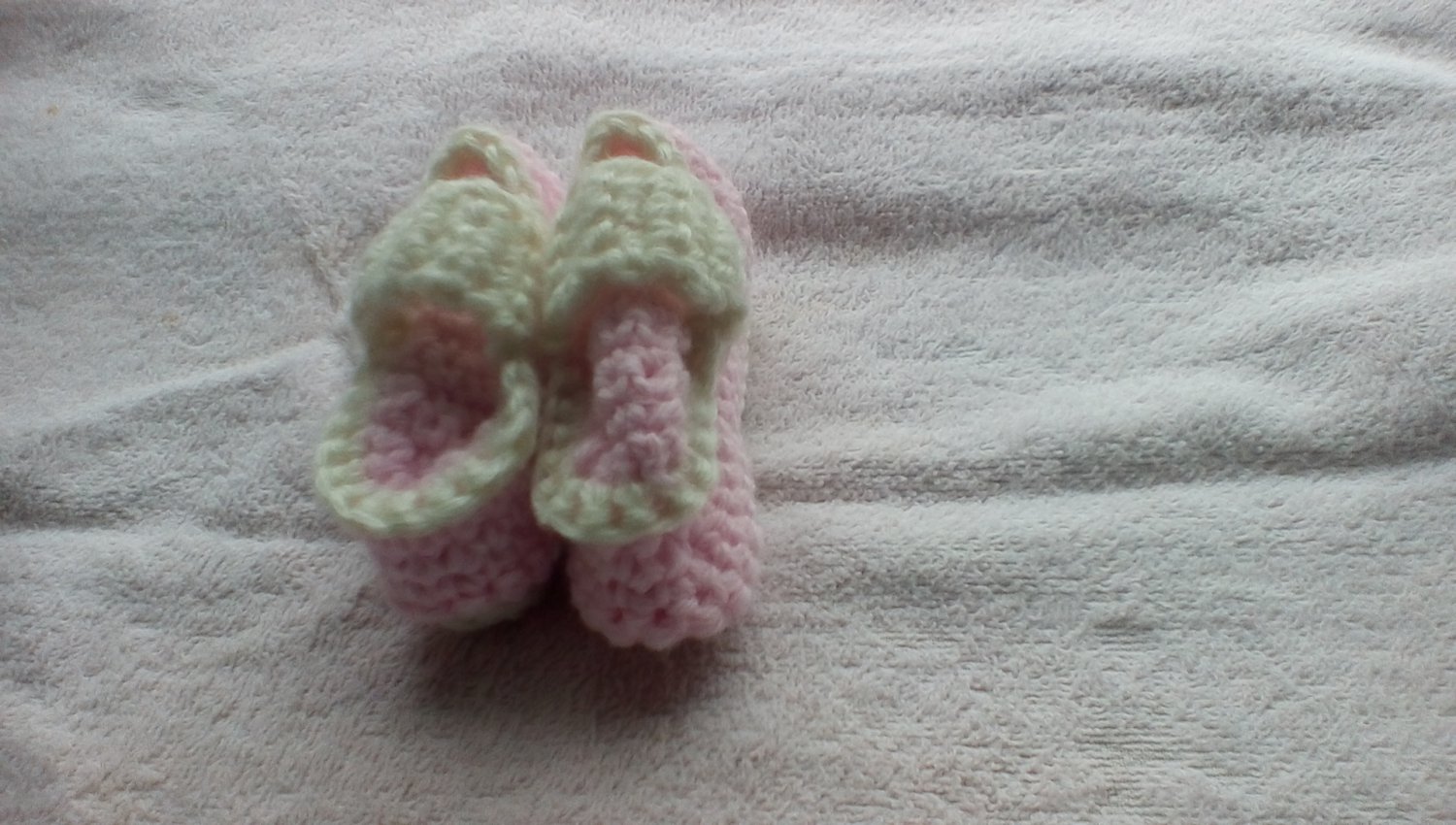 Pink side buttoned baby loafers