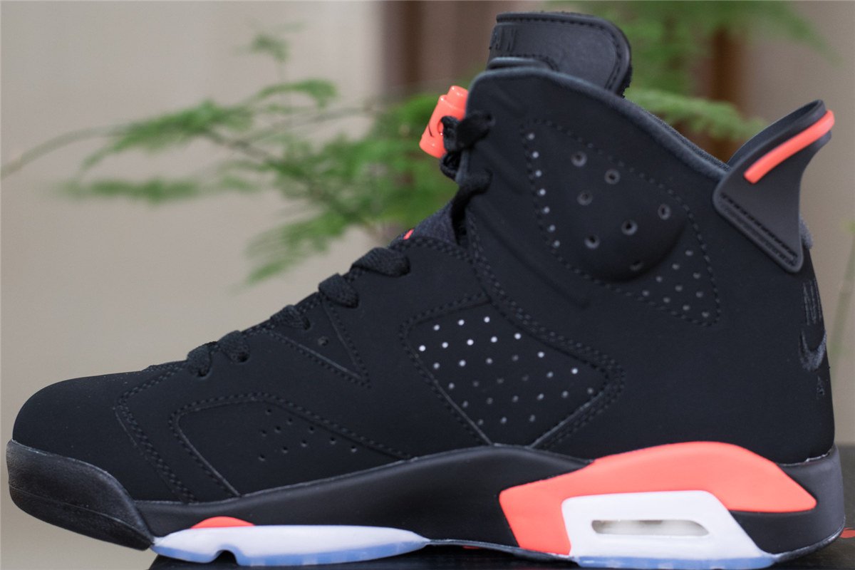 black jordan retro 6