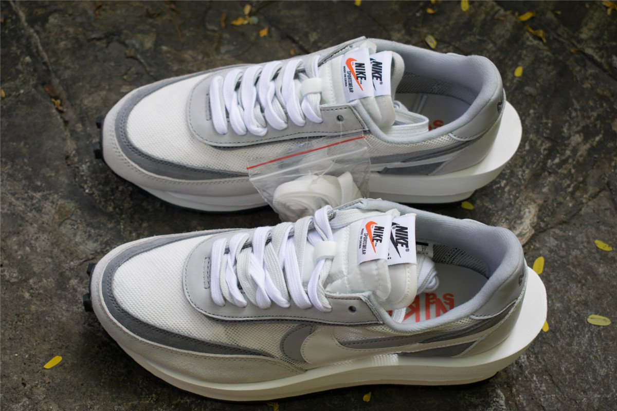 ld waffle sacai white grey