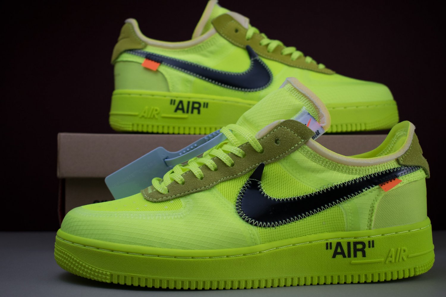 Nike Air Force 1 Low Off-White Volt