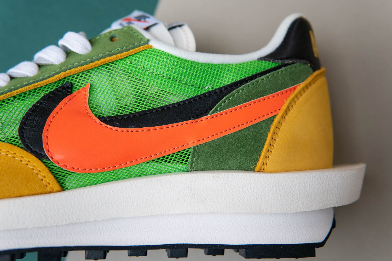 nike sacai green and yellow