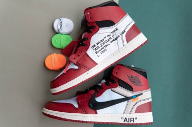 Jordan retro 1 high off best sale white chicago