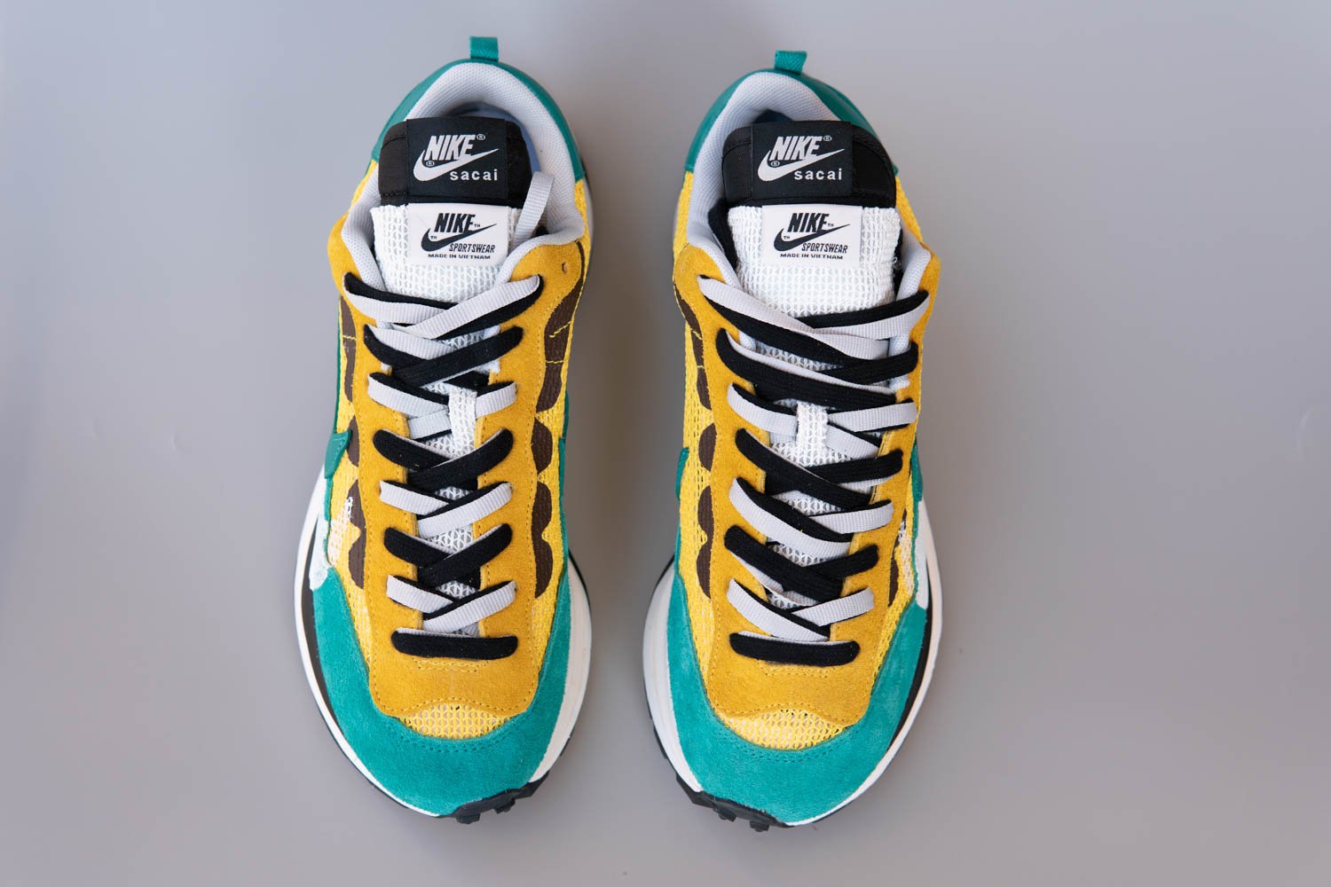 nike sacai green and yellow