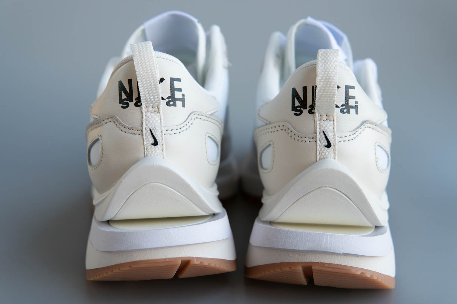 nike vaporwaffle sacai sail gum