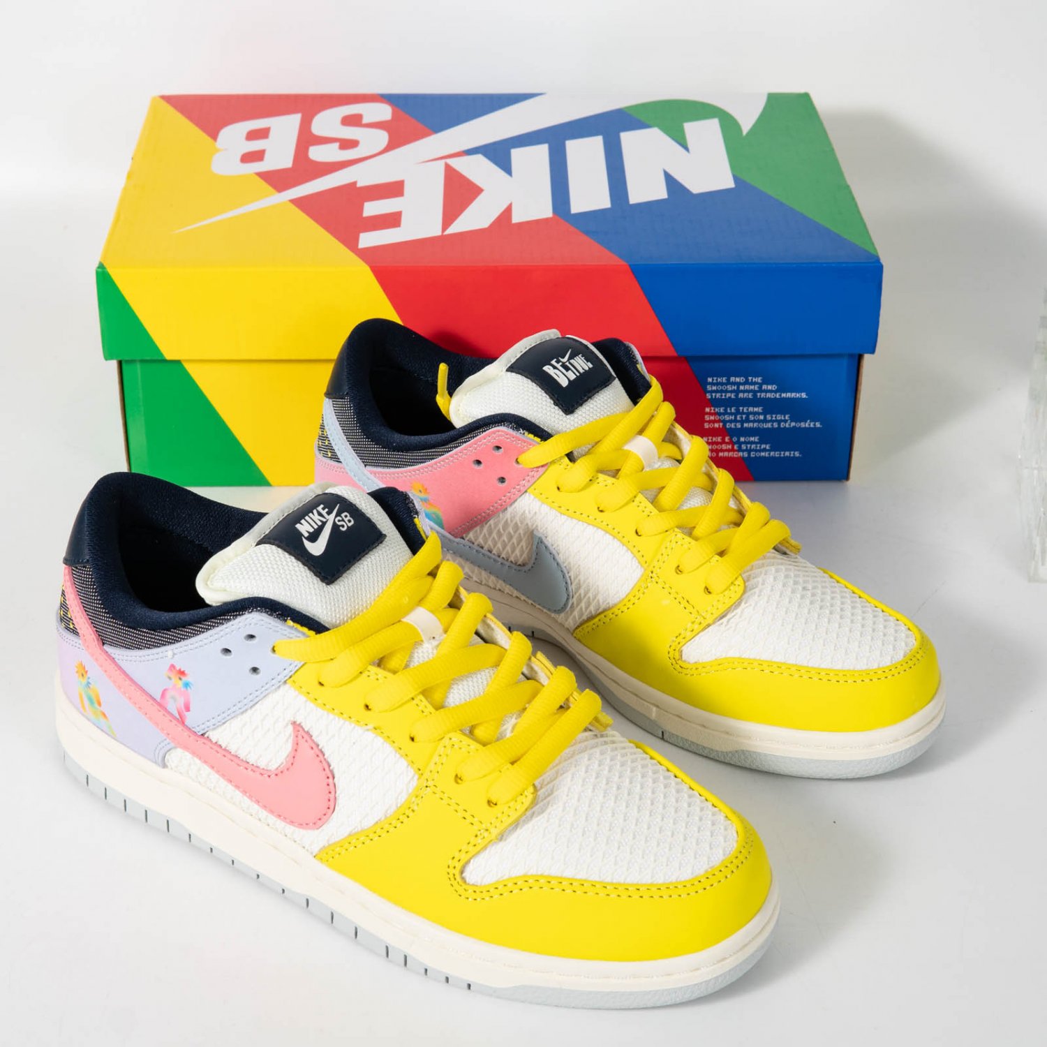 nike sb dunk rainbow