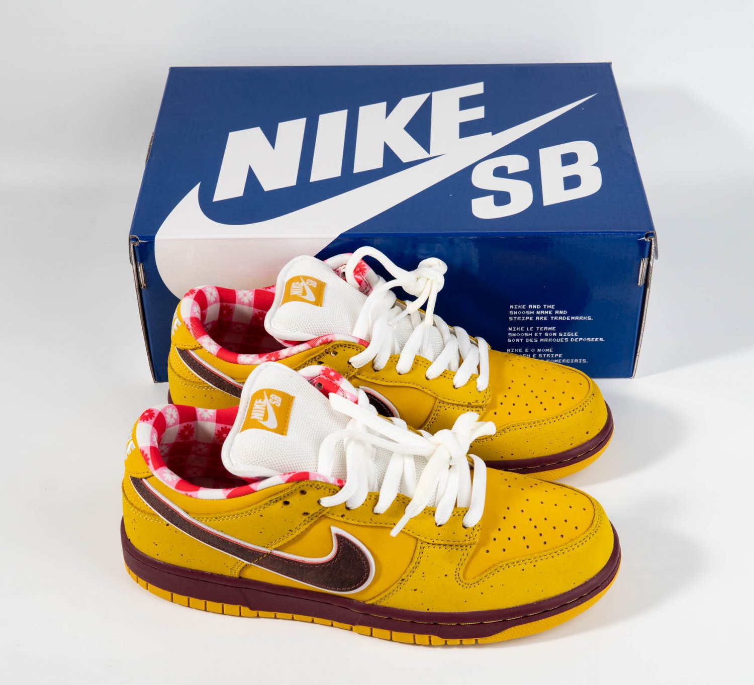 nike dunk sb low yellow lobster