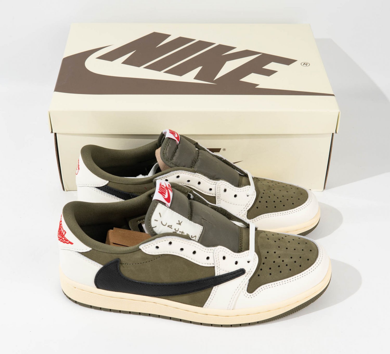 travis scott alternate jordan 1