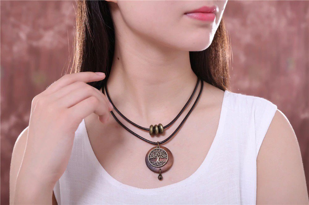 Vintage Tree Design Wooden Pendant Necklace