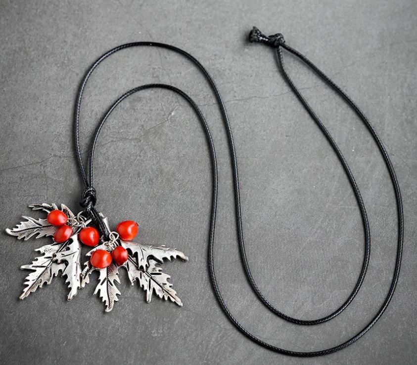 Vintage Red Beans Retro Leaf Necklace