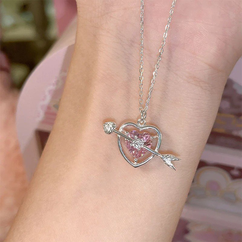 Chic Sophistication: New Pendant Necklace - Elevate Your Style for Weddings and Birthdays